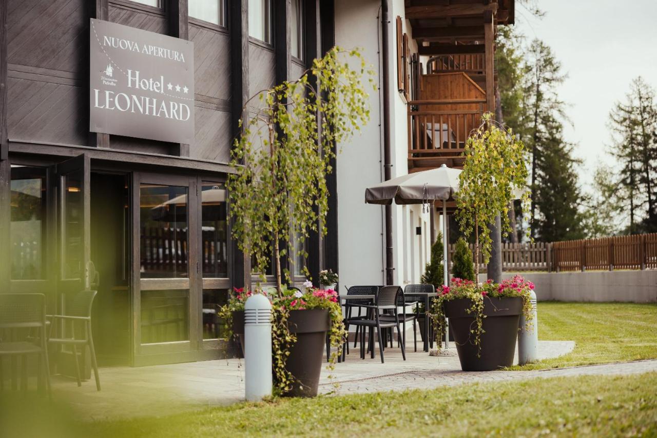 Hotel Leonard Nova Ponente Exterior photo